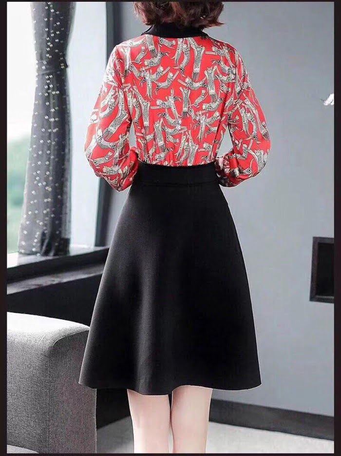 Chanel香奈兒 法國專櫃同步新款 19早春新款 時尚氣質 印花拼太空棉 百搭款 收腰連衣裙  xly1301